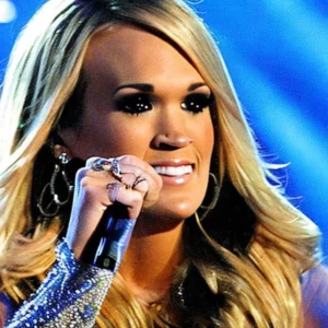 Read more about the article Carrie Underwood Pals Fear Her Life Will Be Thrown Into Chaos Over  American Idol